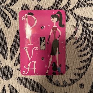 ”Diva” Light Switch Plate